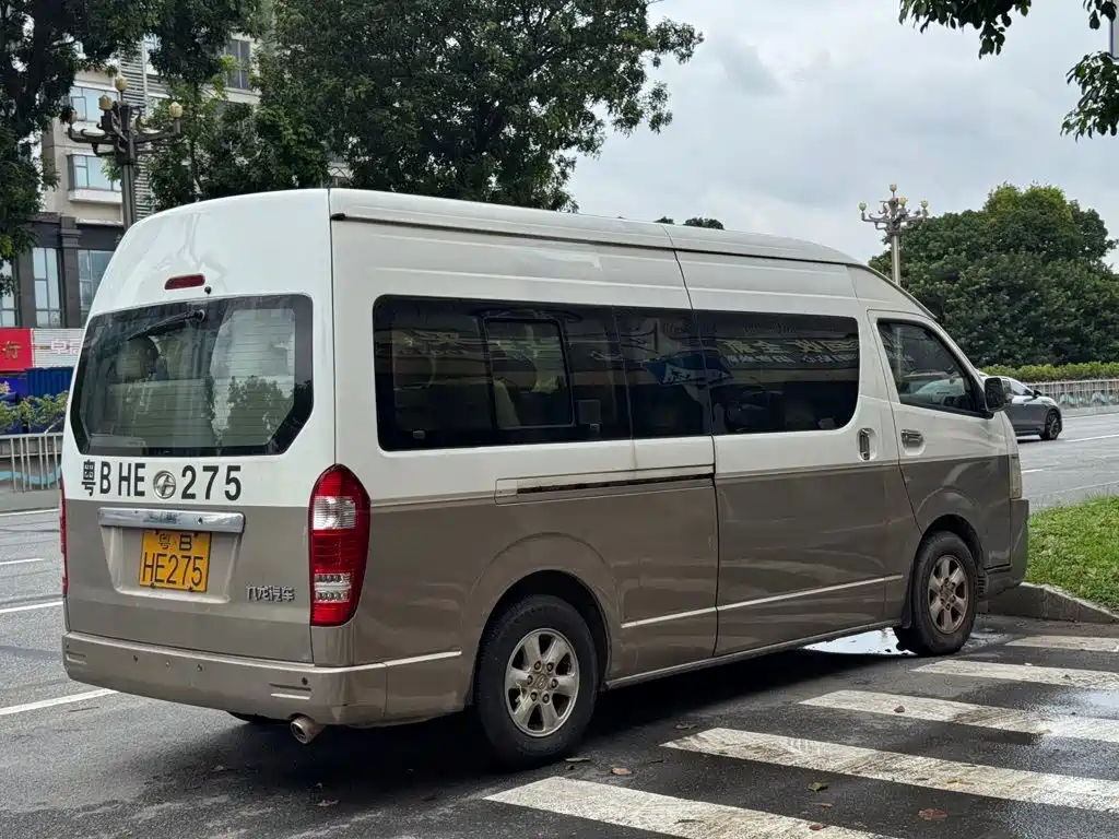 Kowloon big MPV 2015 — фото 10