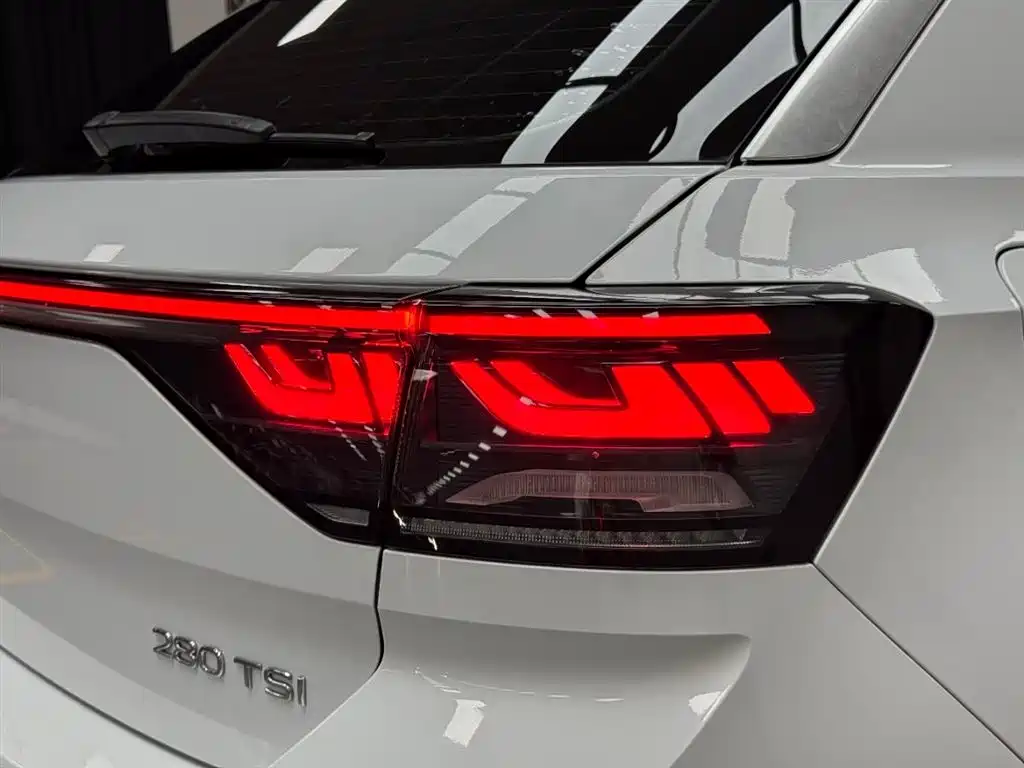 Volkswagen T-Roc 2023 — фото 21
