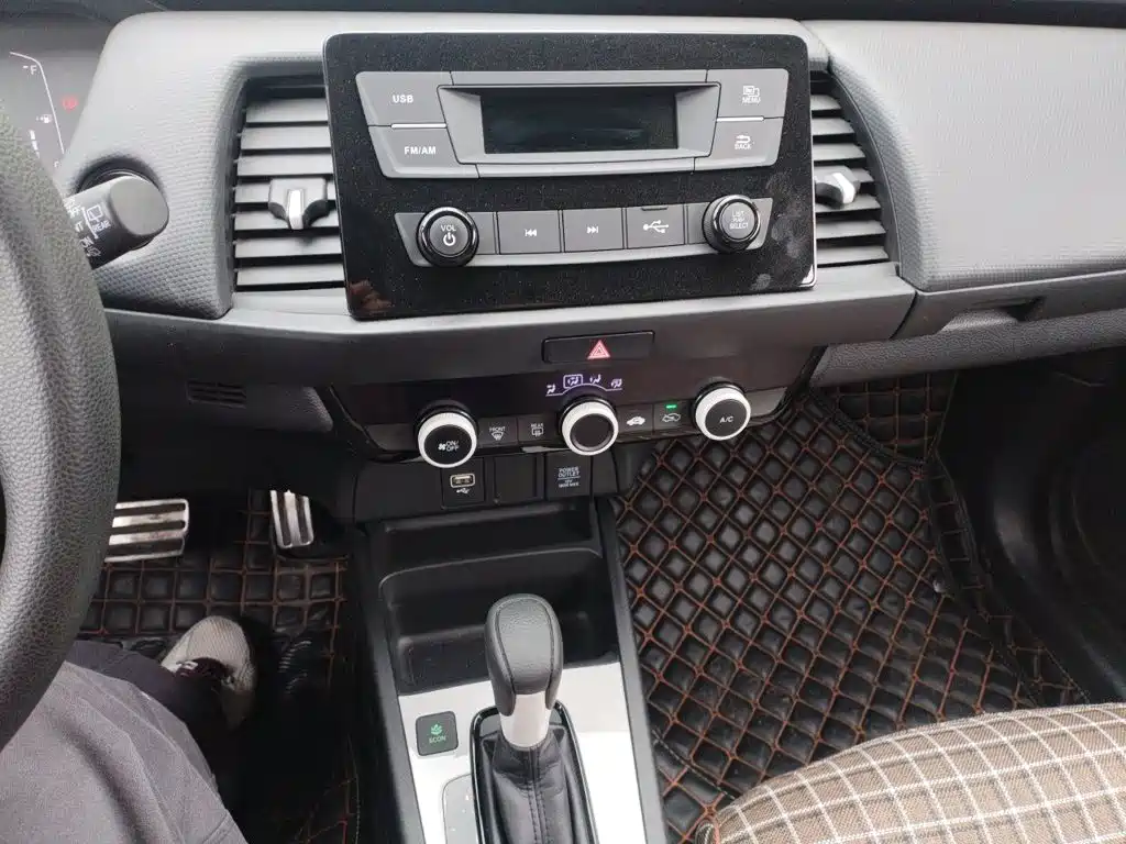 Honda Fit 2020 — фото 10