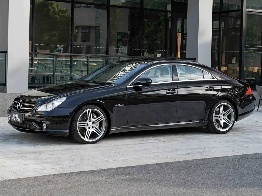 Mercedes-Benz CLS AMG 2010 — фото 1