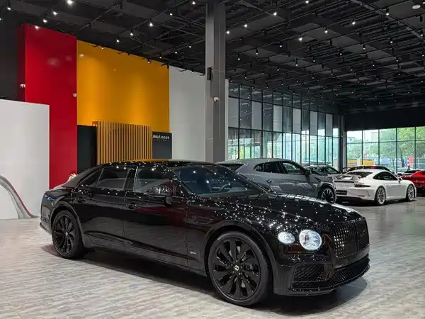 Bentley Flying Spur Plug-In Hybrid 2023