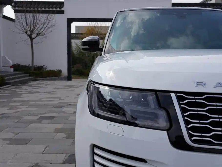 Land Rover Range Rover 2020 — фото 11
