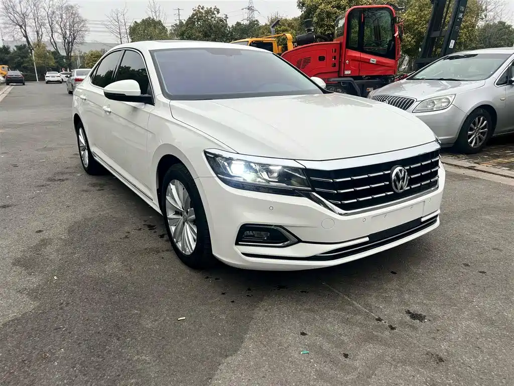 Volkswagen Passat 2019 — фото 2
