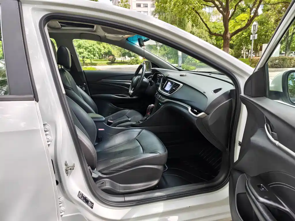 Buick Excelle GT 2015 — фото 16