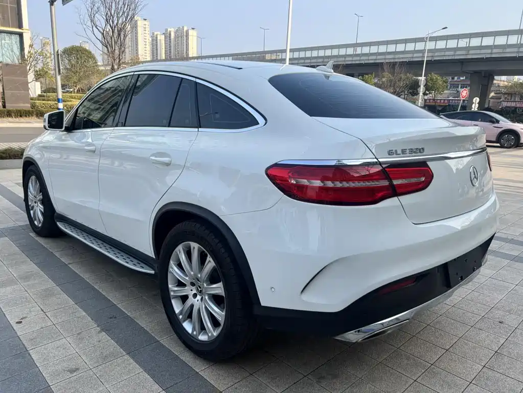 Mercedes-Benz GLE Coupe 2017 — фото 15