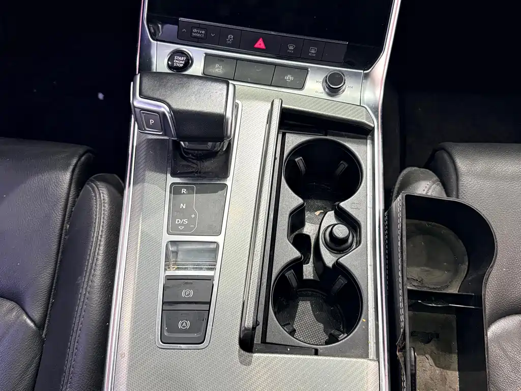 Audi A6L 2022 — фото 11