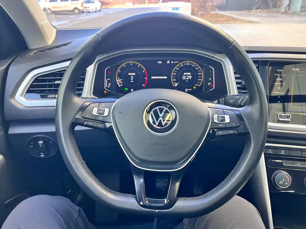 Volkswagen T-Roc 2022 — фото 11