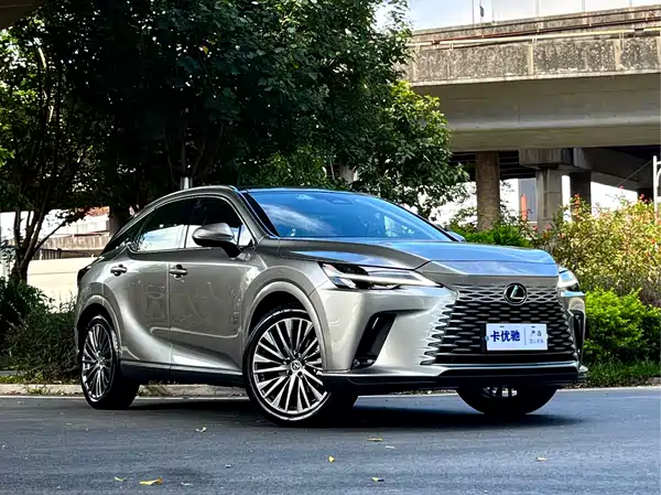 Lexus RX 2023