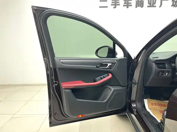 Porsche Macan 2023
