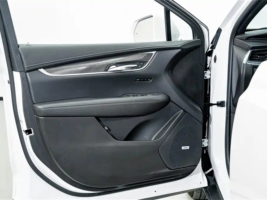 Cadillac XT5 2024 — фото 16