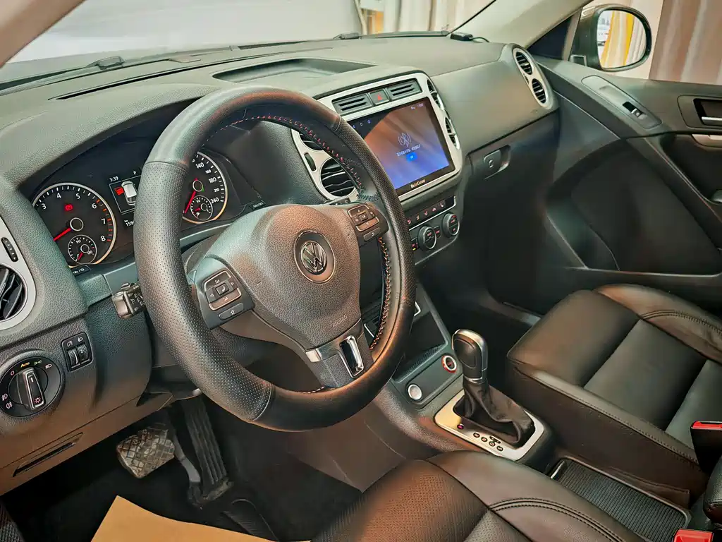 Volkswagen Tiguan 2015 — фото 9