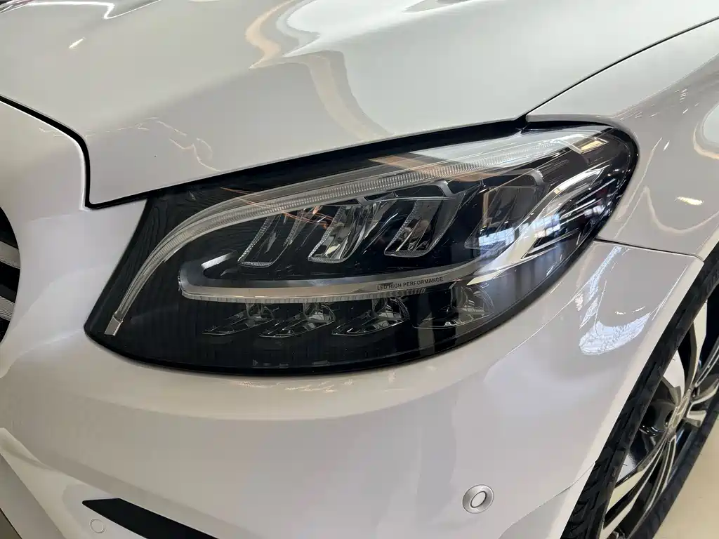 Mercedes-Benz C-Class 2019