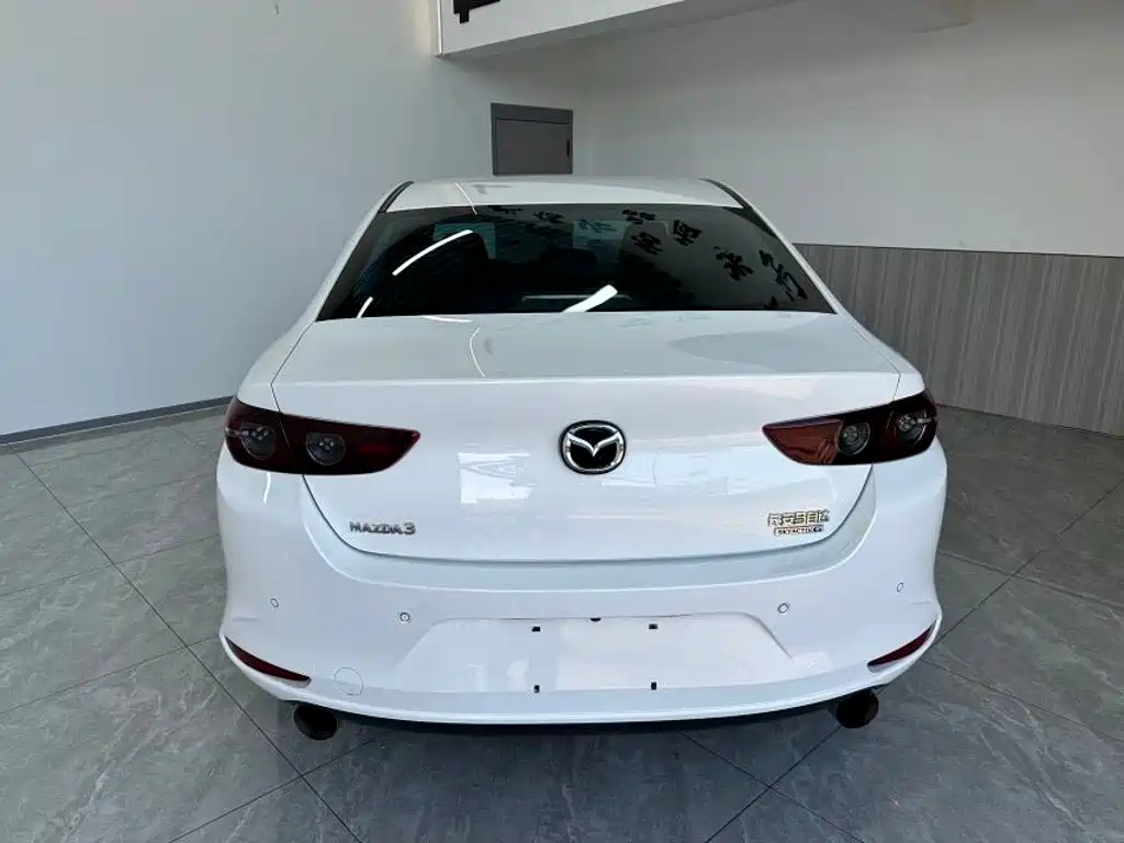 Mazda 3 Axela 2023