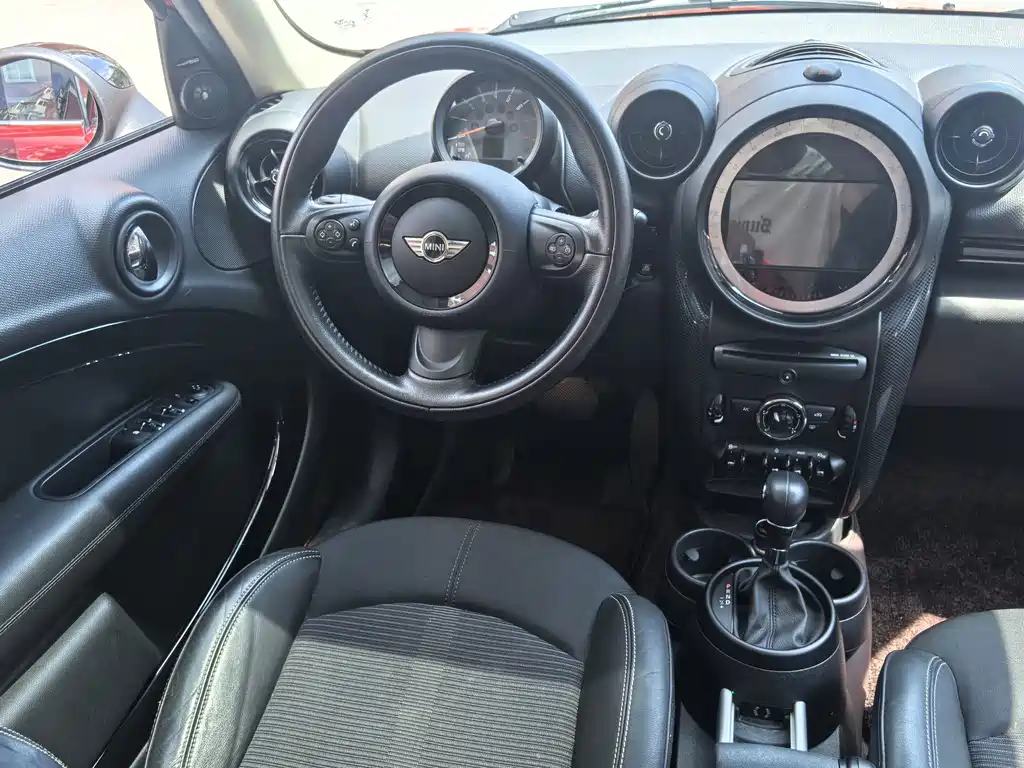 MINI Countryman 2016 — фото 12