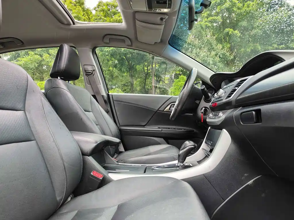 Honda Accord 2016 — фото 12