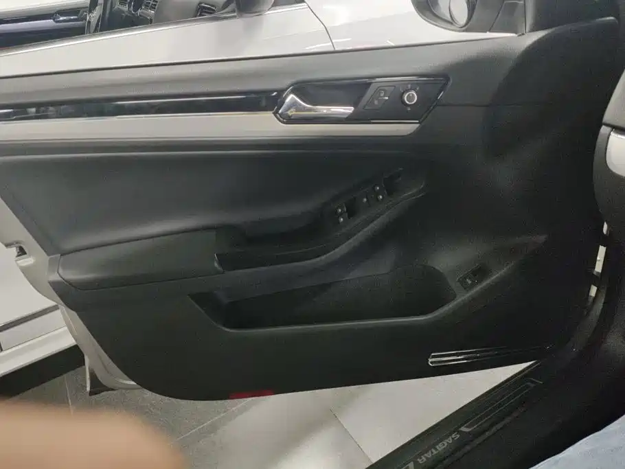 Volkswagen Sagitar 2019