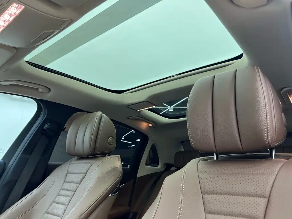 Mercedes-Benz E-Class 2019 — фото 14