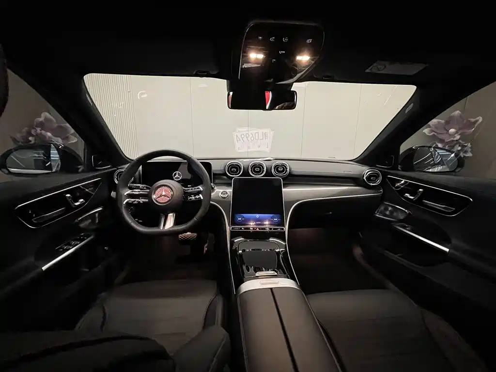 Mercedes-Benz C-Class 2023 — фото 12
