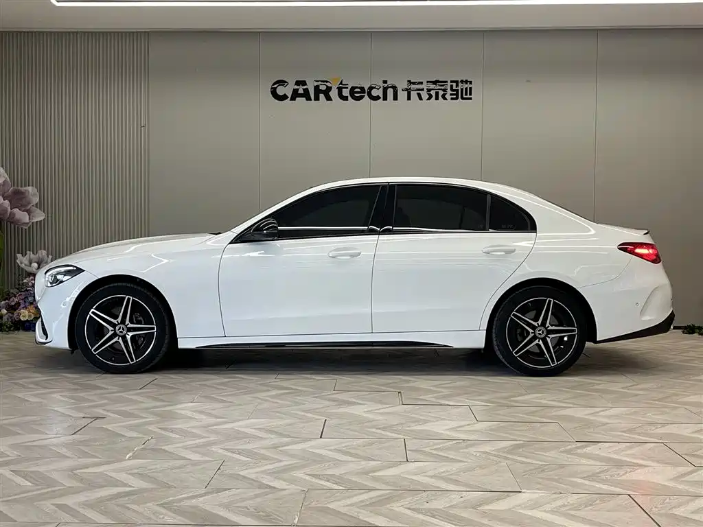 Mercedes-Benz C-Class 2023 — фото 8