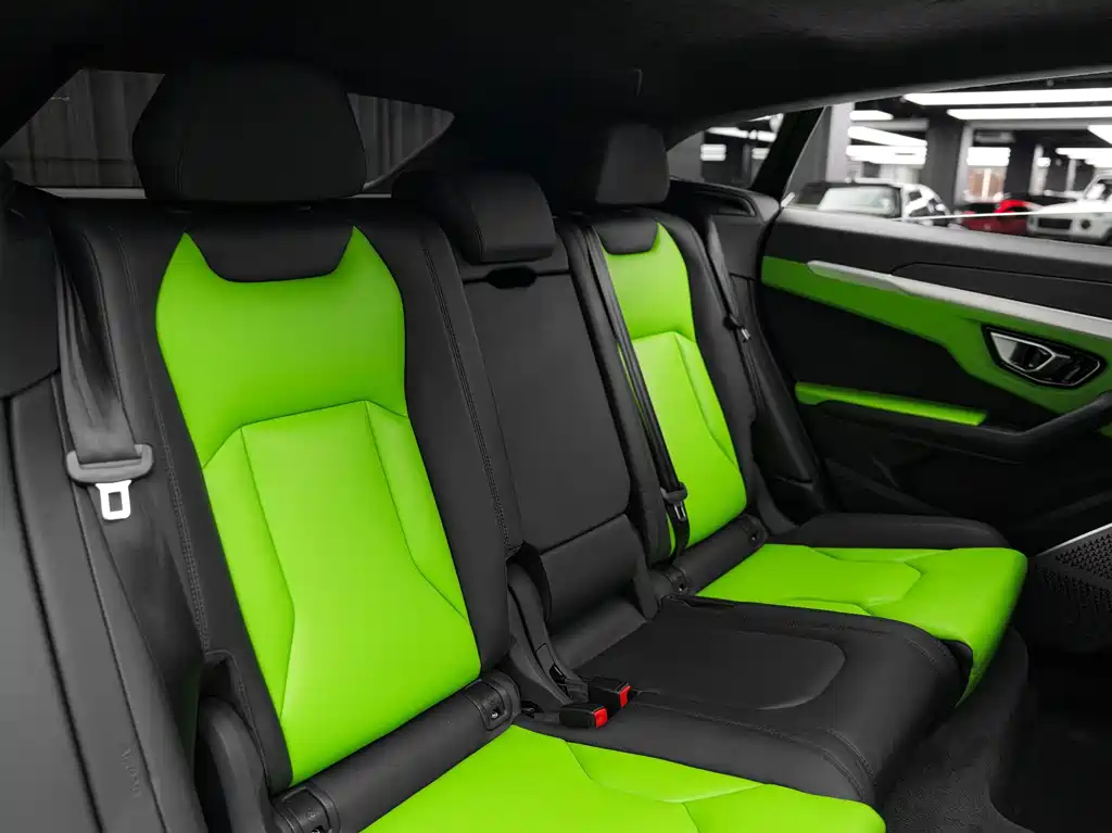 Lamborghini Urus 2019 — фото 18
