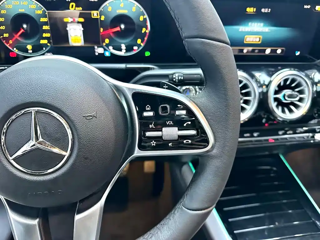Mercedes-Benz GLA 2023 — фото 15