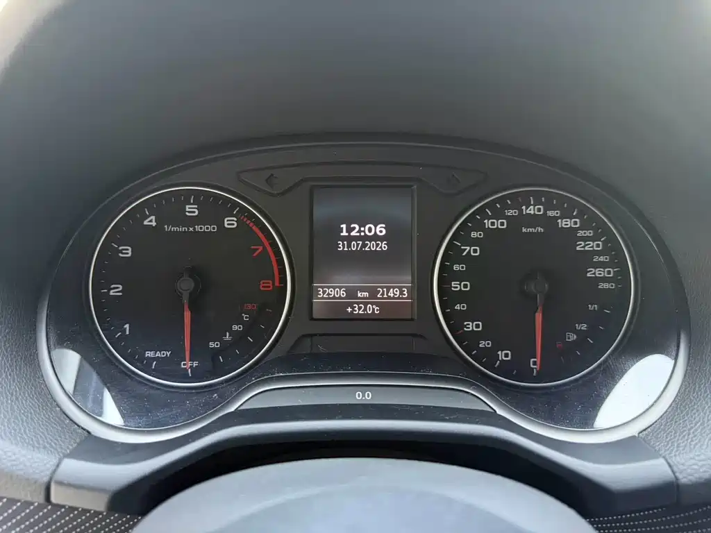 Audi Q2L 2023