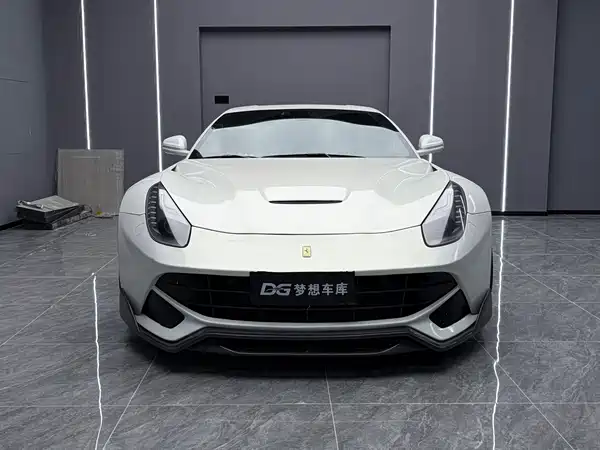Ferrari F12berlinetta 2014