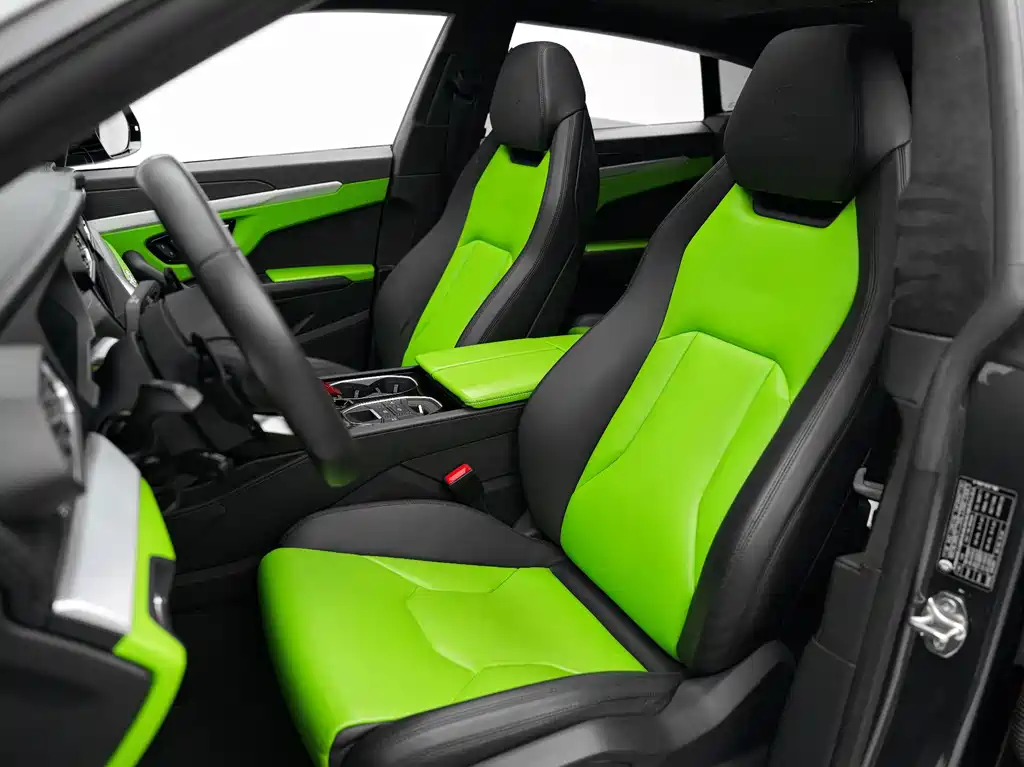 Lamborghini Urus 2019 — фото 30