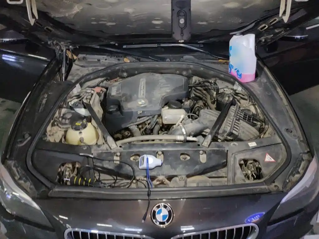 BMW 5 Series 2015 — фото 21