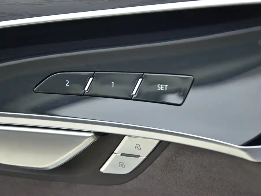 Audi A8 2026 — фото 12