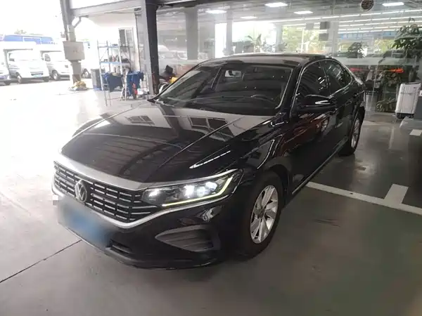 Volkswagen Passat 2023
