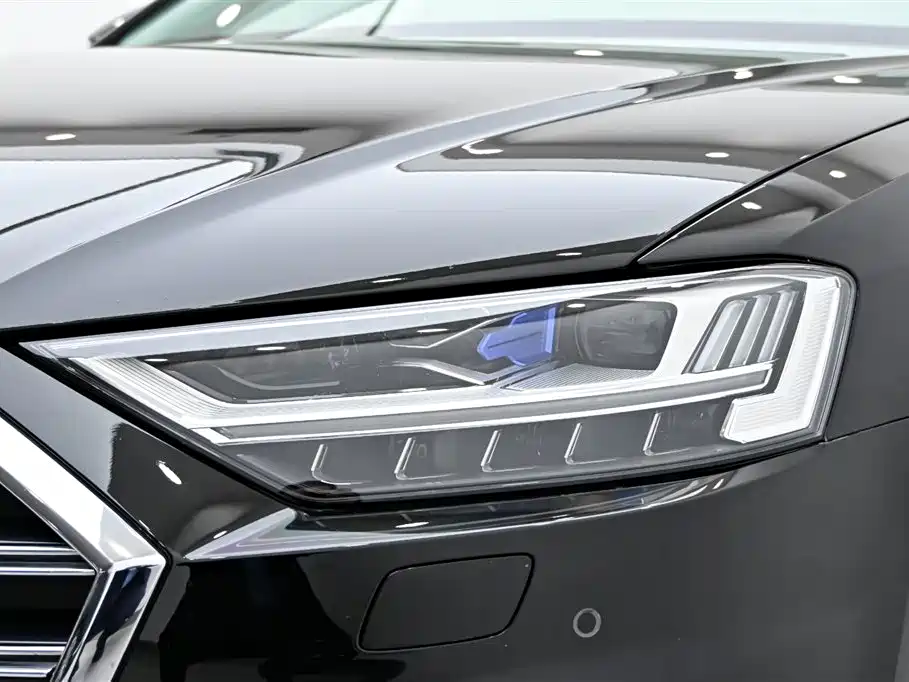 Audi A8 2019 — фото 10