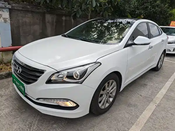 Hyundai Mistra 2015