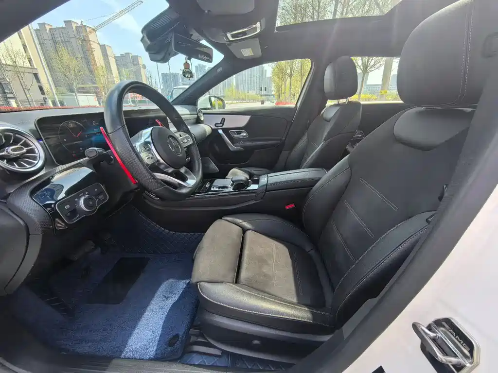 Mercedes-Benz A-Class 2019 — фото 4