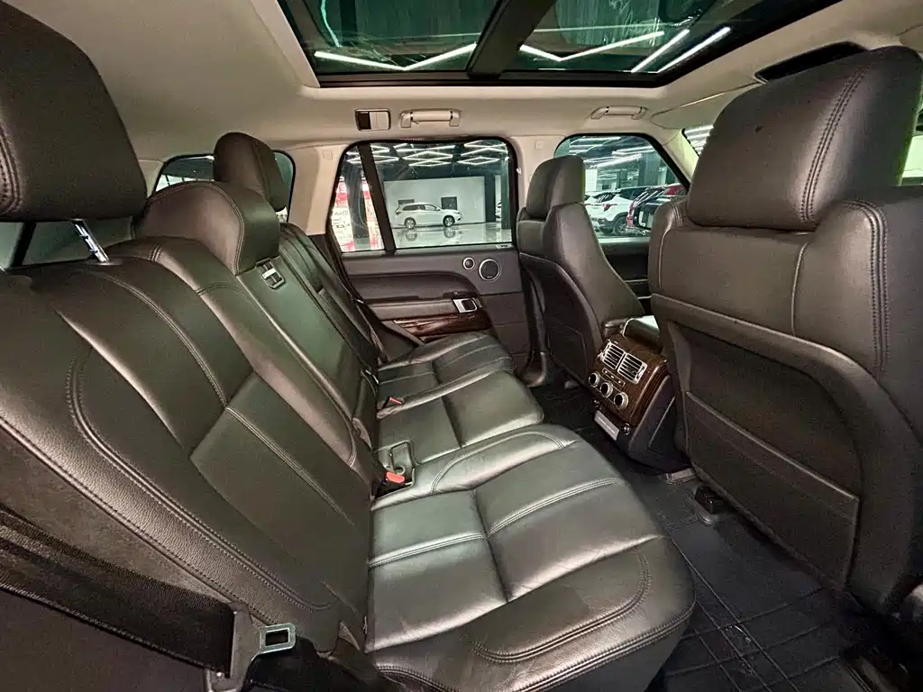 Land Rover Range Rover 2018 — фото 34