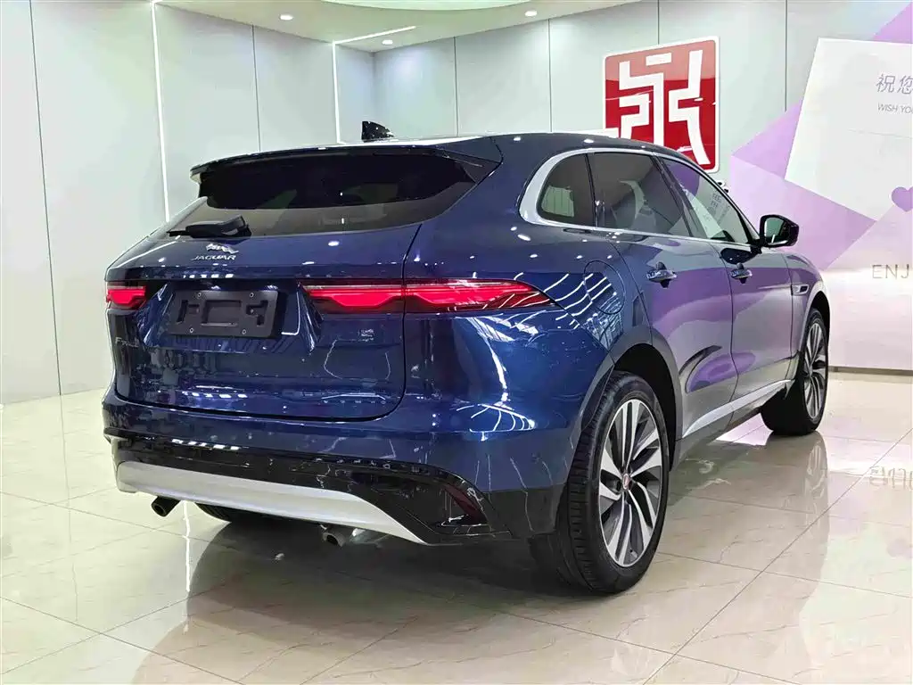 Jaguar F-PACE 2023 — фото 6