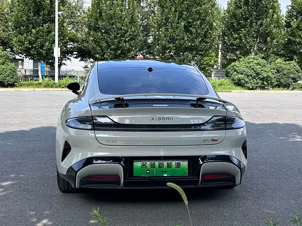 Xiaomi SU7 2025