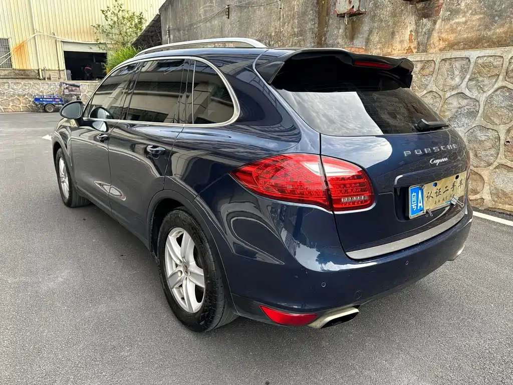 Porsche Cayenne 2012 — фото 6