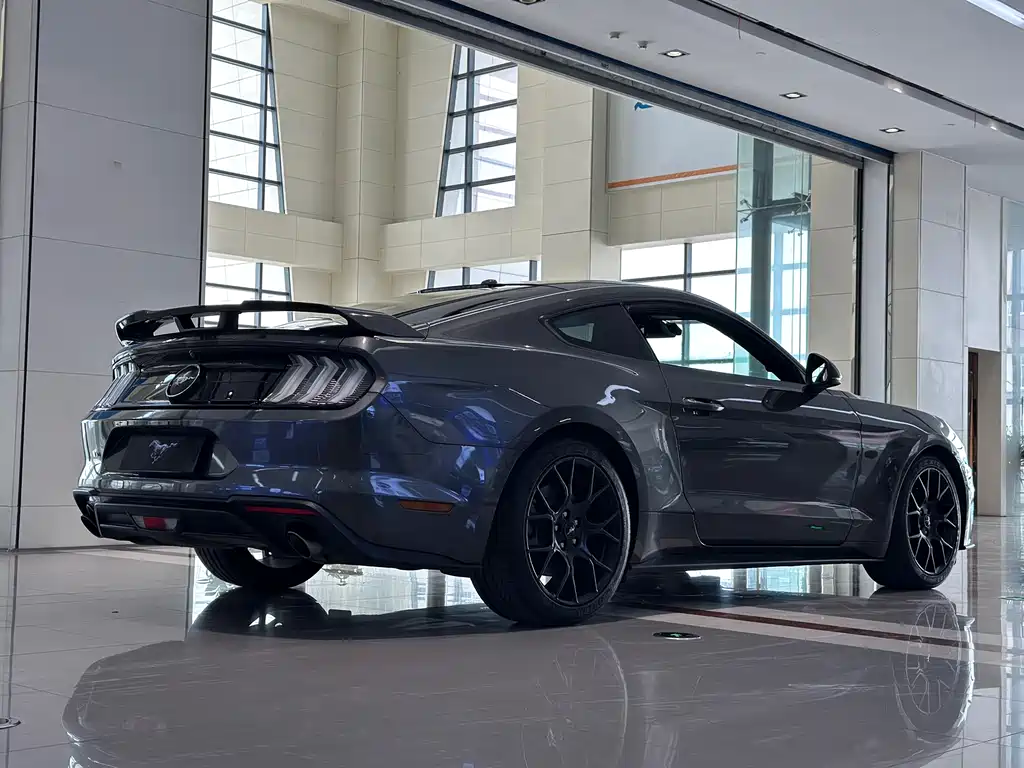 Ford Mustang 2018 — фото 9