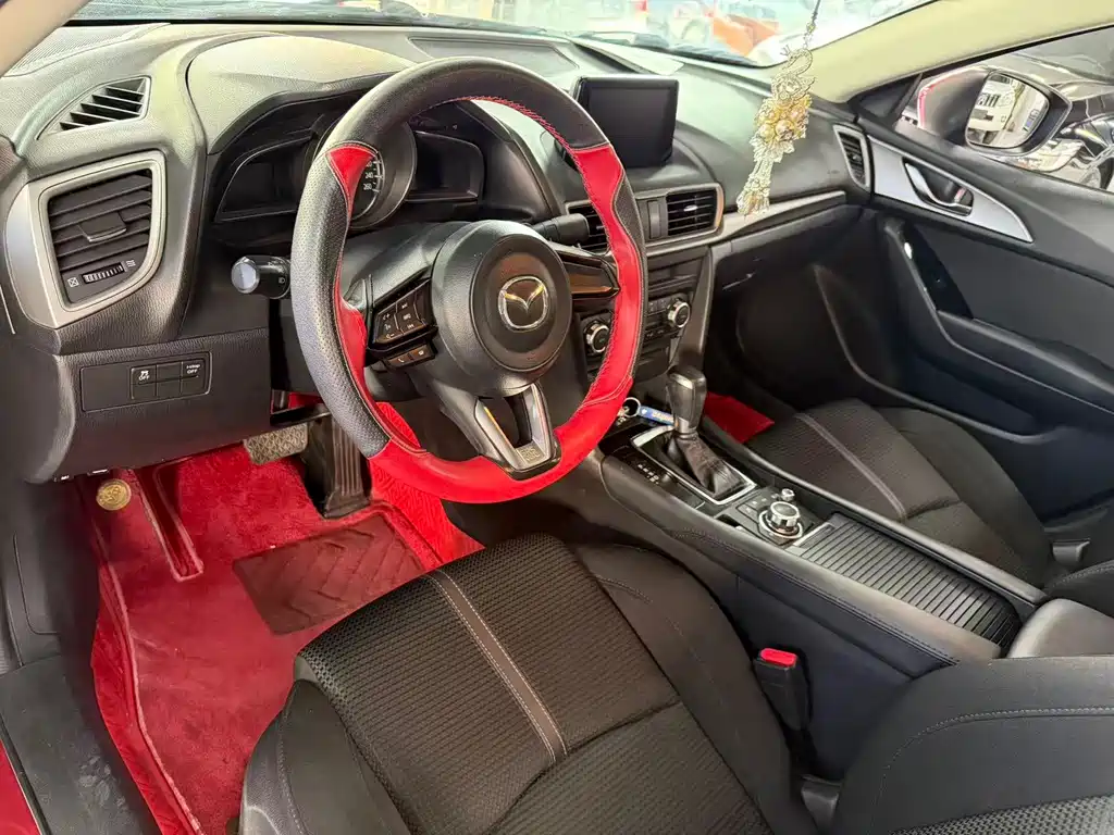 Mazda 3 Axela 2019