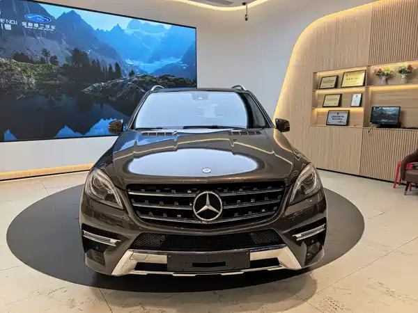 Mercedes-Benz M-Class 2015