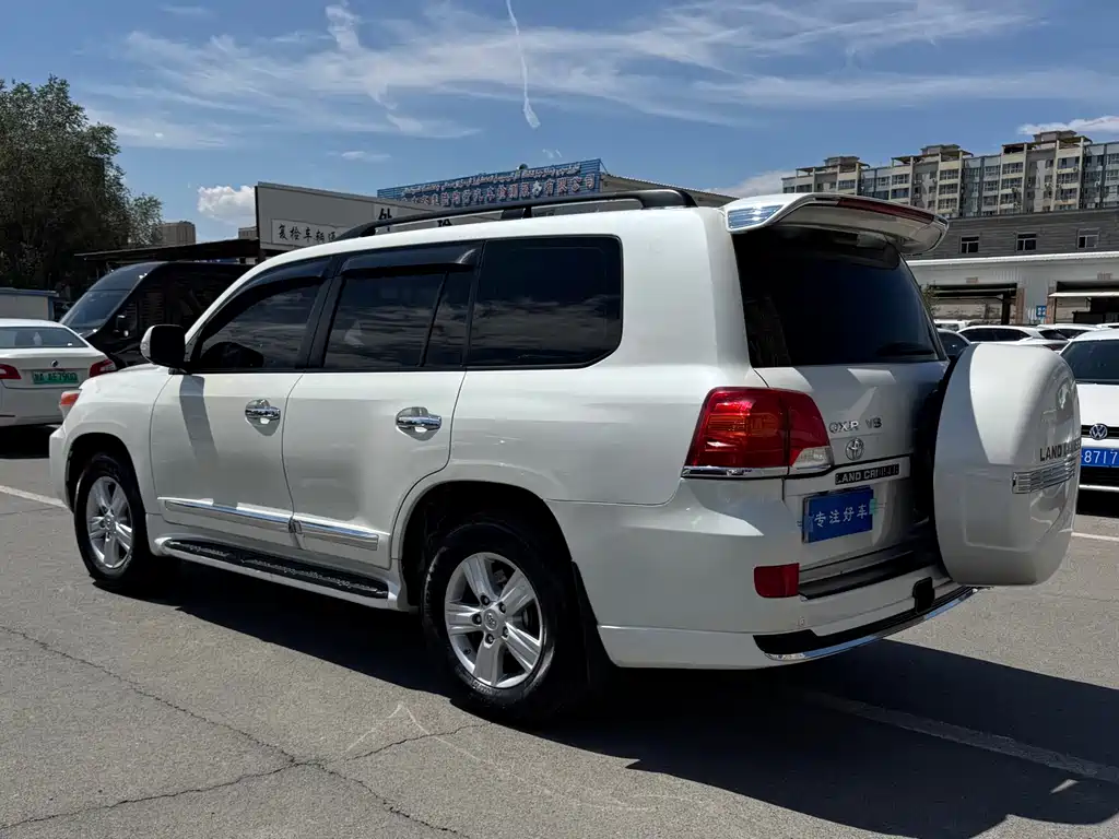 Toyota Land Cruiser 2015 — фото 8