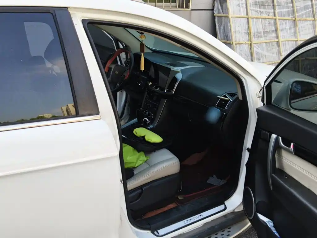 Chevrolet Captiva 2015 — фото 18