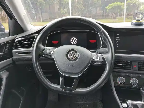 Volkswagen Sagitar 2022