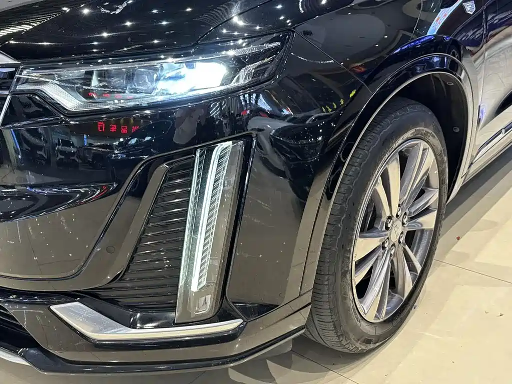 Cadillac XT6 2020 — фото 12