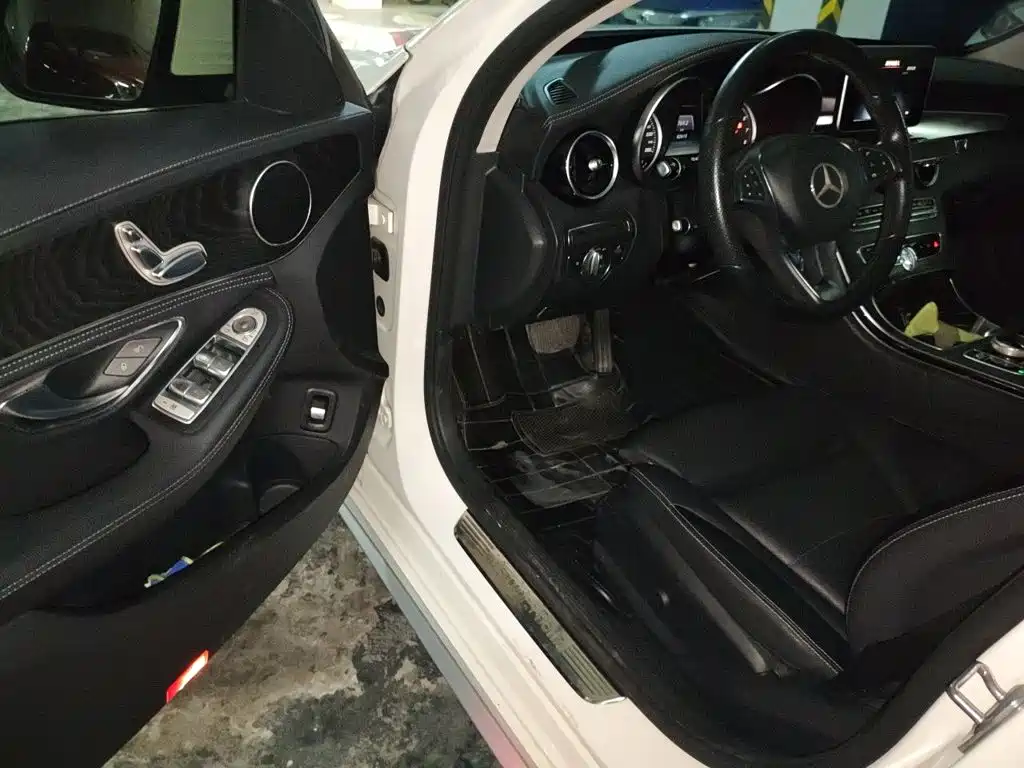 Mercedes-Benz C-Class 2017 — фото 17