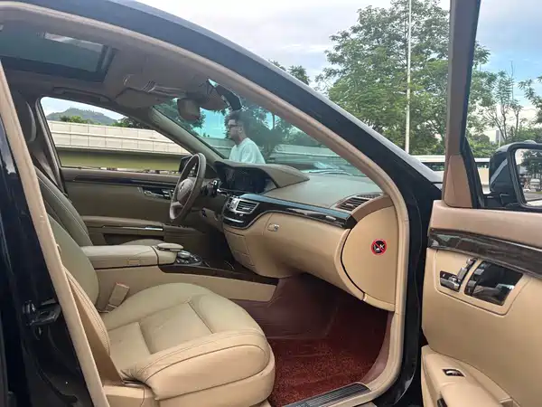 Mercedes-Benz S-Class 2013