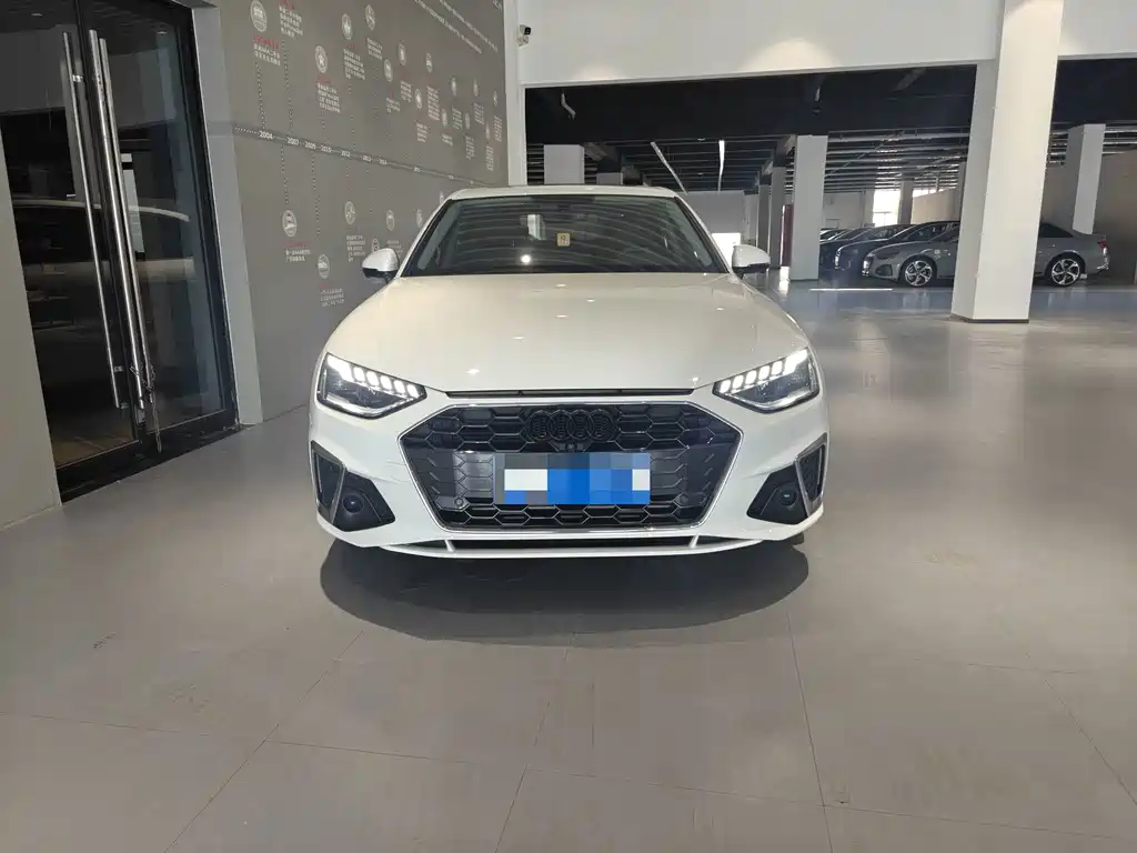 Audi A4L 2021