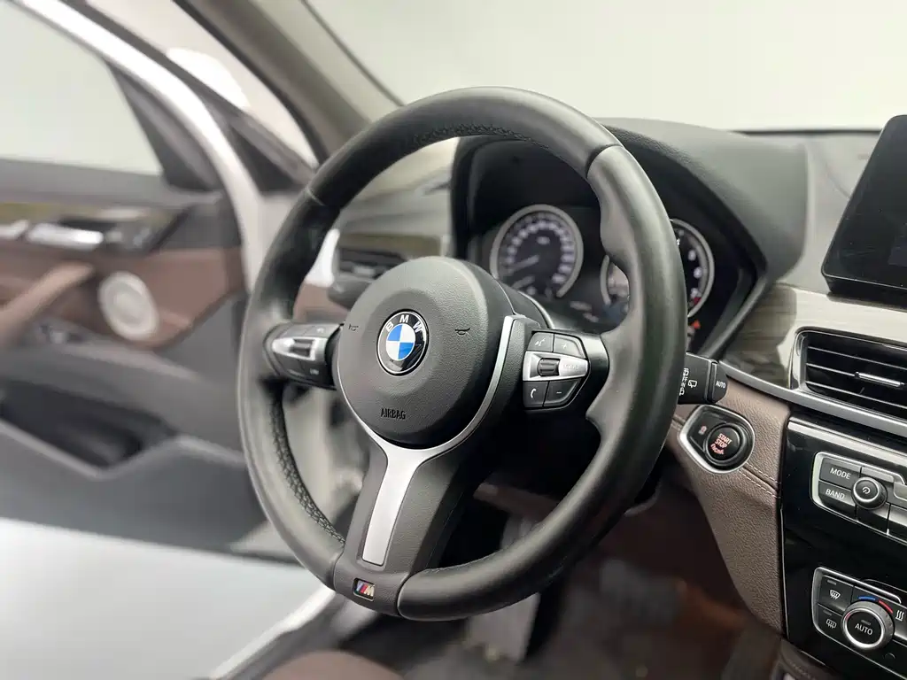 BMW X1 2022 — фото 13