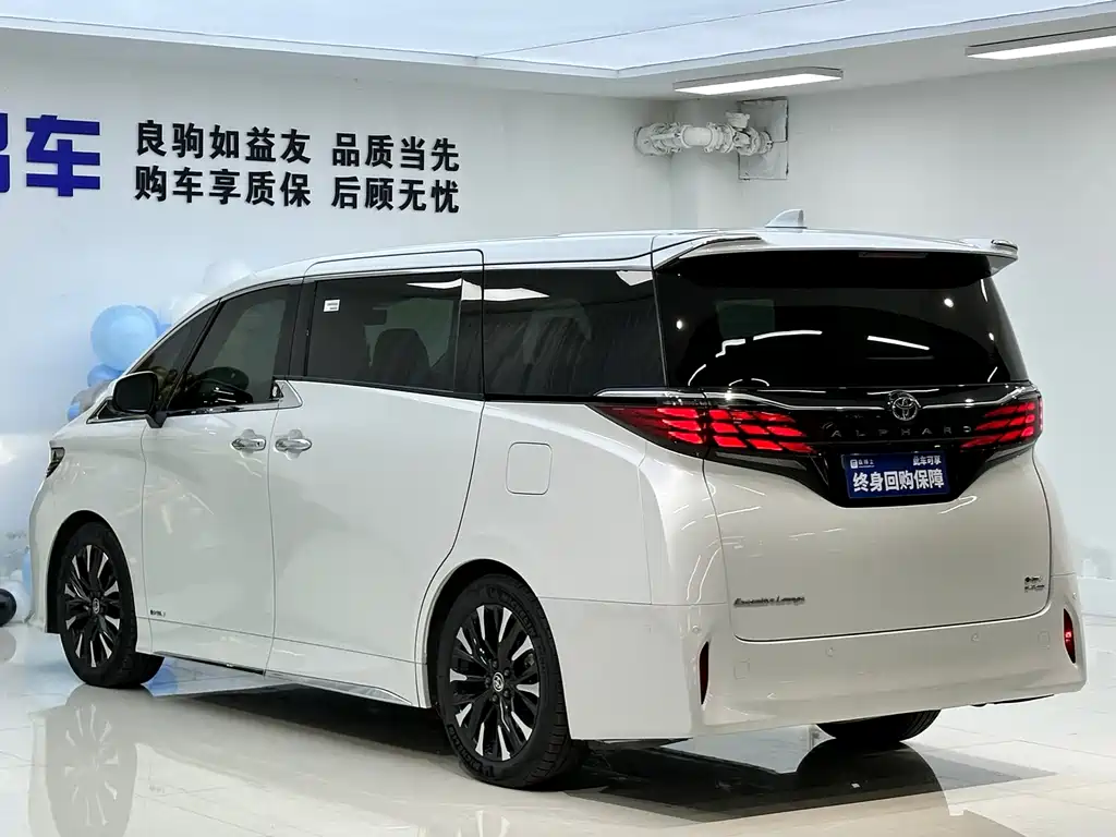 Toyota Alphard 2024 — фото 9